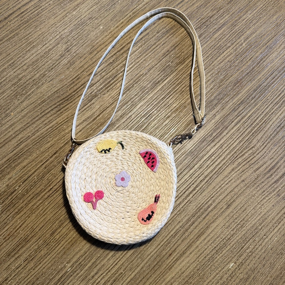🔆 Bundle items 6 for $30 NWOT Girl's Round Purse with Adjustable Straps